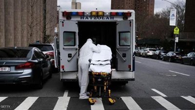 طبيبة أمريكية بارزة عالجت مئات المصابين بكورونا ثم انتحرت