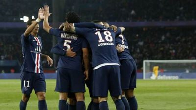 لاعبو باريس سان جيرمان يرفضون تخفيض رواتبهم رغم إلغاء الدوري