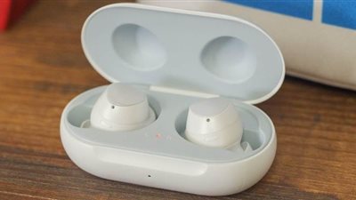 سامسونج تضيف ميزات اتصال جديدة إلى Galaxy Buds.. تعرف عليها