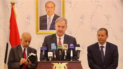 السفير الأمريكي باليمن يطالب المجلس الانتقالي الجنوبي بالعودة للحوار