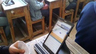 التعليم لطلاب أولى ثانوى : أداء الامتحان الإلكتروني ممكن باستخدام أي جهاز