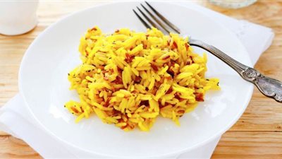 طريقة عمل الأرز بالكركم والزعفران | فيديو