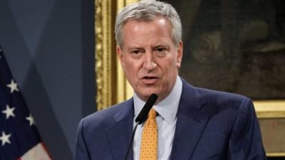 عمدة نيويورك يهدد الجالية اليهودية بالاعتقال بسبب كورونا | فيديو