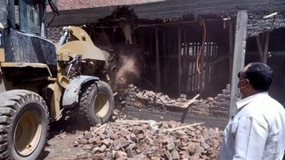 تنفيذ 2242 حالة إزالة لمخالفات البناء والتعديات بمختلف مراكز وأحياء أسيوط