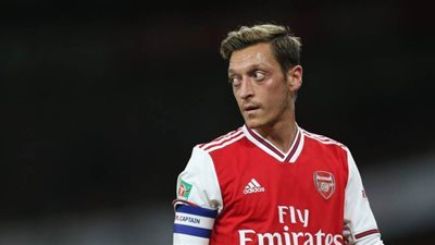 أزمة الراتب وكورونا يطيحان بأوزيل خارج أرسنال مجانا