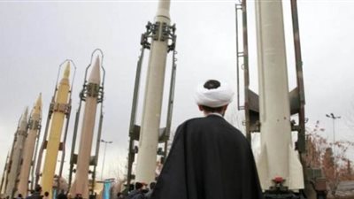 فرنسا وأمريكا تحذران من تداعيات رفع حظر السلاح المفروض على إيران