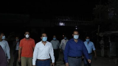 نائب محافظ قنا يتابع سير العمل بمواقع مشروع محور الشهيد باسم فكري | صور   