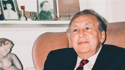 في ذكرى رحيله الـ 22.. أسرار في حياة نزار قباني 