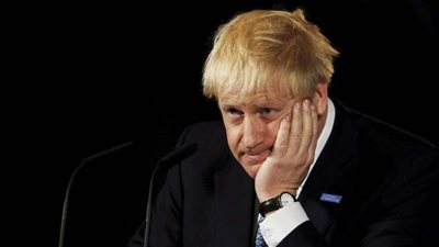 بوريس جونسون يستأنف مهام عمله من مكتبه