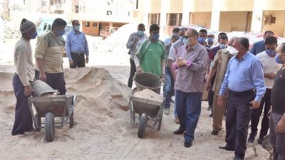 محافظ أسيوط يتفقد أعمال إنشاء بعض المدارس وأعمال الرصف