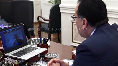 مدبولي يعقد اجتماعا بالفيديو كونفرانس مع رئيس البنك الأوروبي لإعادة الإعمار والتنمية