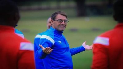 فايلر يطمئن على المصابين فى الأهلي