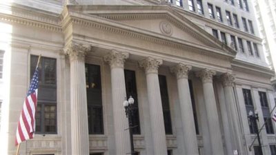 الاحتياطي الفيدرالي يثبت الفائدة بالقرب من الصفر