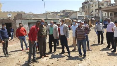 نائب محافظ بورسعيد يتابع إزالة التعديات على أملاك الدولة بشارع الروضة | صور