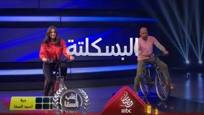 السقا يهدي درة باقة ورد بداخلها هدية مرعبة والفنانة تعيش لحظات خوف| فيديو