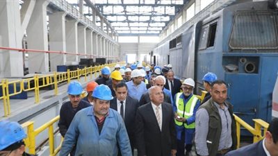 وزير النقل: التعاقد على توريد 1300 عربة سكة حديد و260 جرار