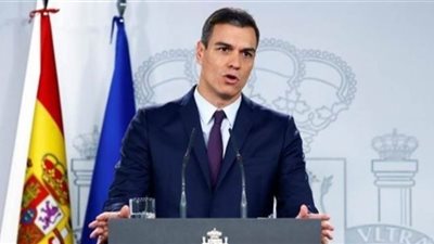 رئيس وزراء إسبانيا يعلن عودة تدريبات الأندية