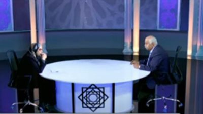 متصلة تبكي علي الهواء بسبب والدتها: اتسجنت 7 سنوات بسبب 11 ألف جنيه | فيديو