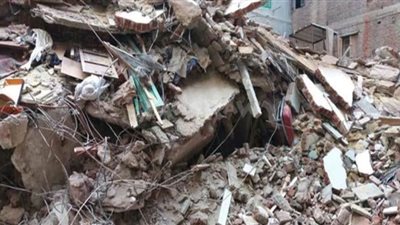 النيابة تنتدب لجنة هندسية لفحص عقار قديم انهار في باب الشعرية