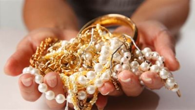 ما حكم الشرع فى زكاة الحلى؟