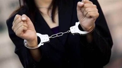 حبس فتاة روسية و٣ مصريين لاتهامهم بممارسة الدعارة من خلال فيس بوك