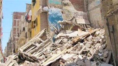 انهيار منزل من 3 طوابق خالى من السكان دون خسائر بشرية بغرب أسيوط