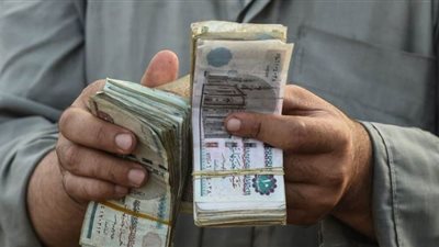 محافظ الجيزة يتفقد مقار صرف معاشات شهر مايو