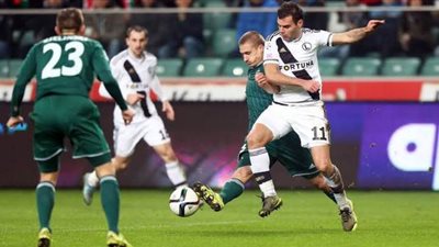 الحكومة البولندية تقرر رسمياً استئناف الدوري