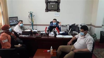 وكيل صحة جنوب سيناء يجتمع بمديري الإدارات والمستشفيات عبر الفيديو كونفرانس