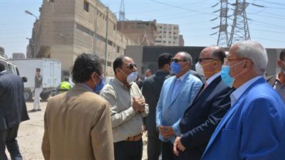 محافظ القاهرة يتفقد أعمال تطوير طريق جسر السويس 