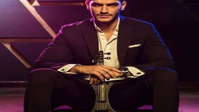 مارسليو يمتع متابعيه بعزف يومي على الكمان