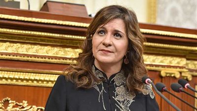 بمناسبة نصر أكتوبر والمولد النبي.. نبيلة مكرم: الأعياد بتطبطب على القلوب 