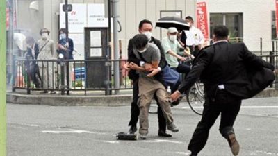 وسائل إعلام يابانية تكشف معلومات عن منفذ الهجوم على شينزو آبي