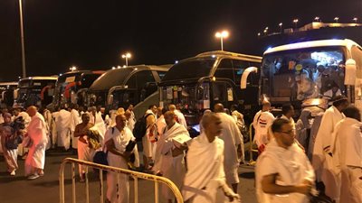 10 صور ترصد نفرة الحجاج من عرفات إلى المزدلفة