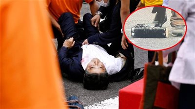 أنبوبان على لوح خشبي وشريط لاصق.. قصة السلاح الغريب الذي اغتيل به شينزو آبي