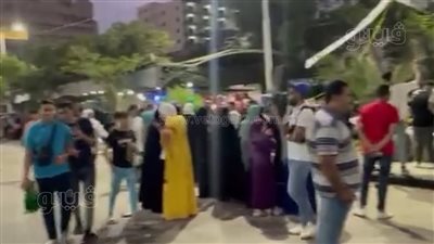 توافد كبير للمصلين على ساحة مسجد مصطفى محمود لأداء صلاة عيد الأضحى |فيديو
