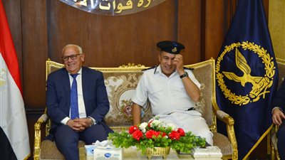 محافظ بورسعيد يزور قوات الأمن في أول أيام عيد الأضحى | صور