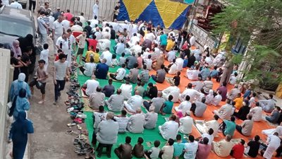 بث مباشر.. تكبيرات وأجواء صلاة العيد من ساحة مسجد السيدة رقية بالغربية