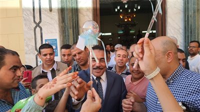 كيف احتفل المحافظون بعيد الأضحى؟.. رحمي يزور دار الأيتام.. ومحافظ الدقهلية يذبح الأضاحي