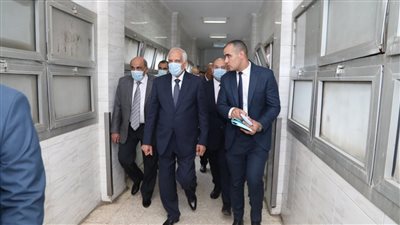 محافظ الجيزة يرسم البهجة على وجوه الأيتام ويتفقد دور رعاية المسنين