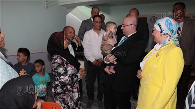 محافظ بني سويف ينقل لأطفال دار الأيتام تهنئة الرئيس السيسي بعيد الأضحى