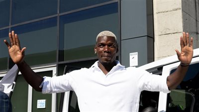 بوجبا يخضع للكشف الطبي قبل التوقيع ليوفنتوس 