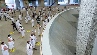 نصائح رئيس بعثة الجمعيات الأهلية للحجاج أثناء رمي الجمرات 