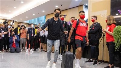 أصبح الأشهر في بانكوك.. محمد صلاح يثير جنون فتاة تايلاندية| فيديو