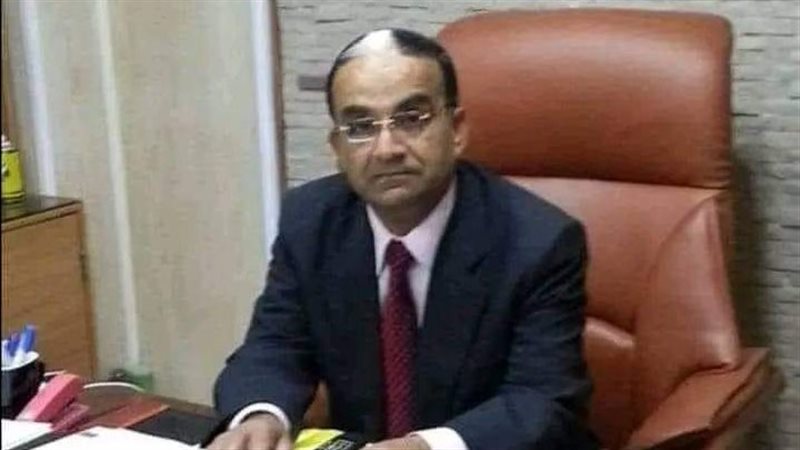 الكاتب الصحفى عاطف