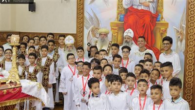 أسقف قطاع عزبة النخل يرسم 30 شماسا