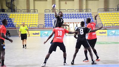 أنجولا تهزم زامبيا 53 -24 في افتتاح أمم إفريقيا لكرة اليد