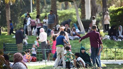 14 صورة ترصد فسحة العائلات بالحديقة الدولية في ثالث أيام عيد الأضحى
