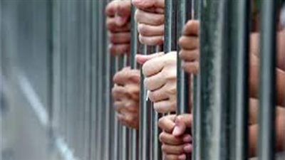 ضبط 3 أشخاص لابتزازهم السيدات بنشر صور فاضحة 