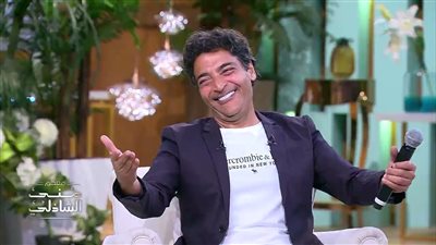 حميد الشاعري: عملت 8 ألبومات لـ عمرو دياب.. وهذه بداية تعارفنا ونصيحتي له|فيديو